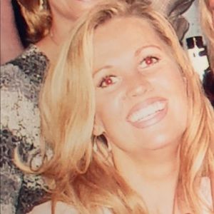 Meet your Posher, Debra